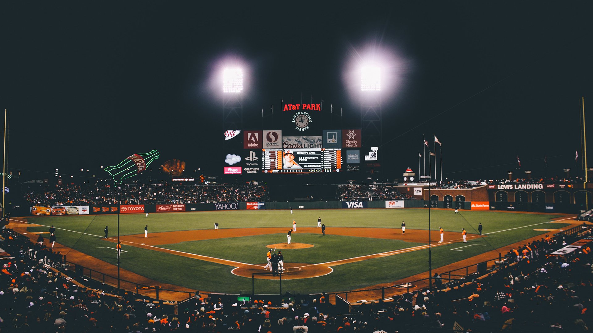 开云入口-申花重伤倒地，泰山全队围拢祈祷，那一刻，胜负已不重要，那一刻，胜负已不重要，泰山全队为申花重伤球员祈祷
